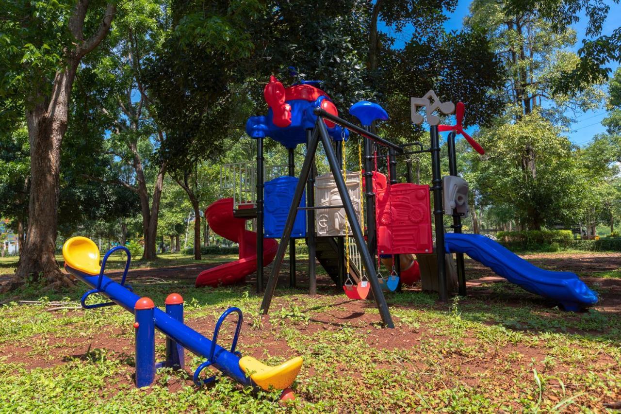 Diamond Hill Resort Nong Nam Daeng Exteriör bild