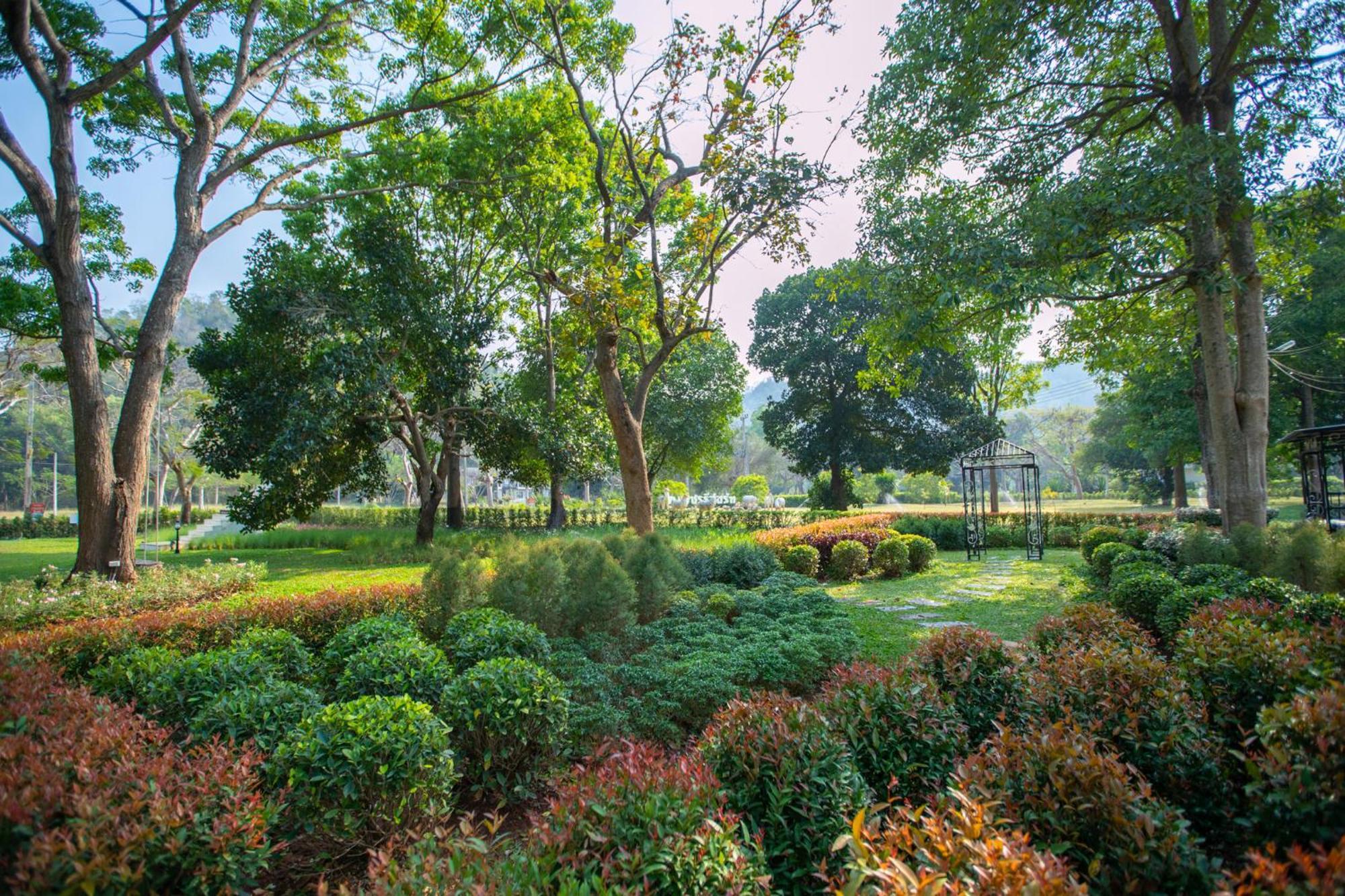 Diamond Hill Resort Nong Nam Daeng Exteriör bild