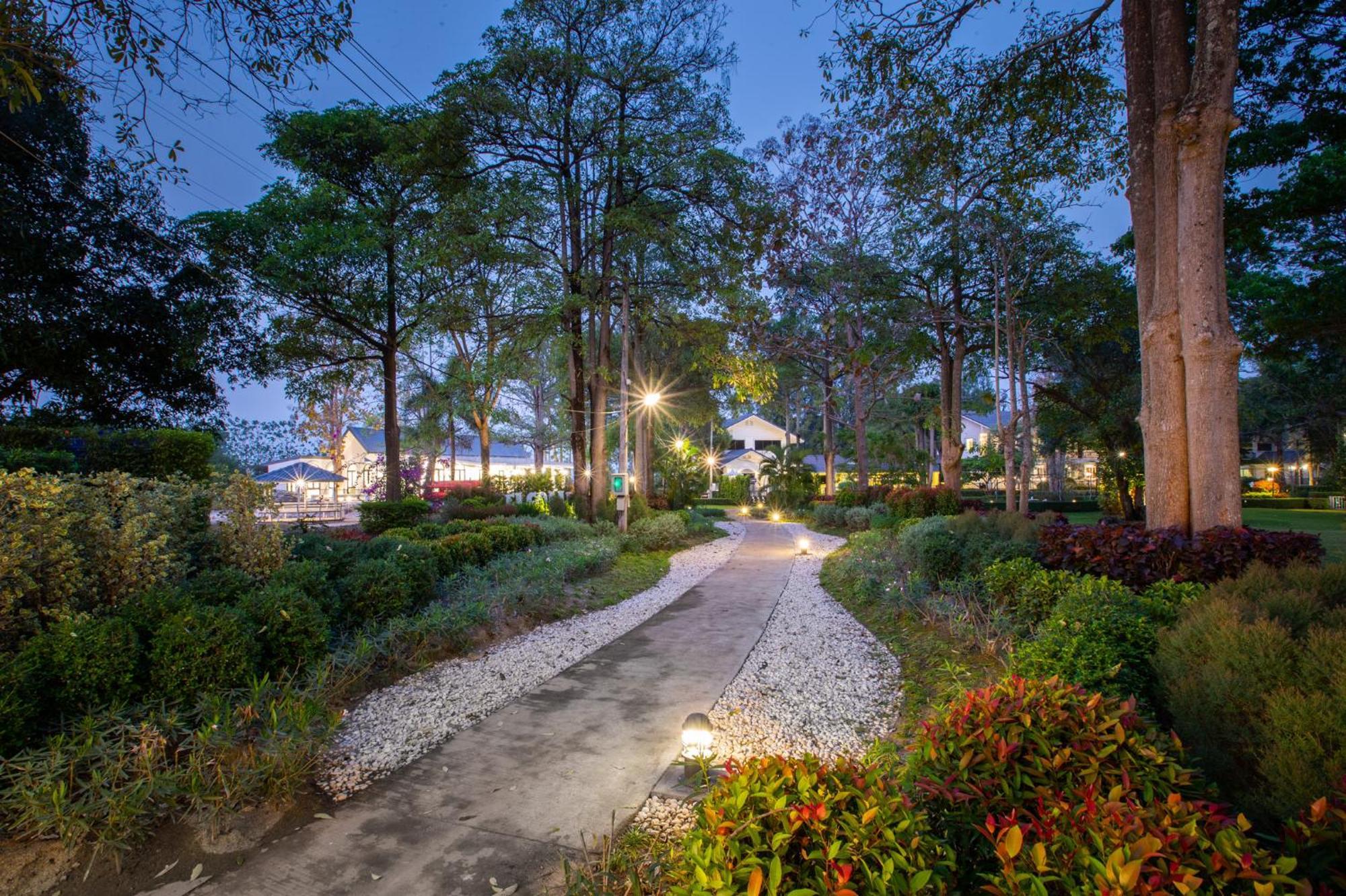 Diamond Hill Resort Nong Nam Daeng Exteriör bild
