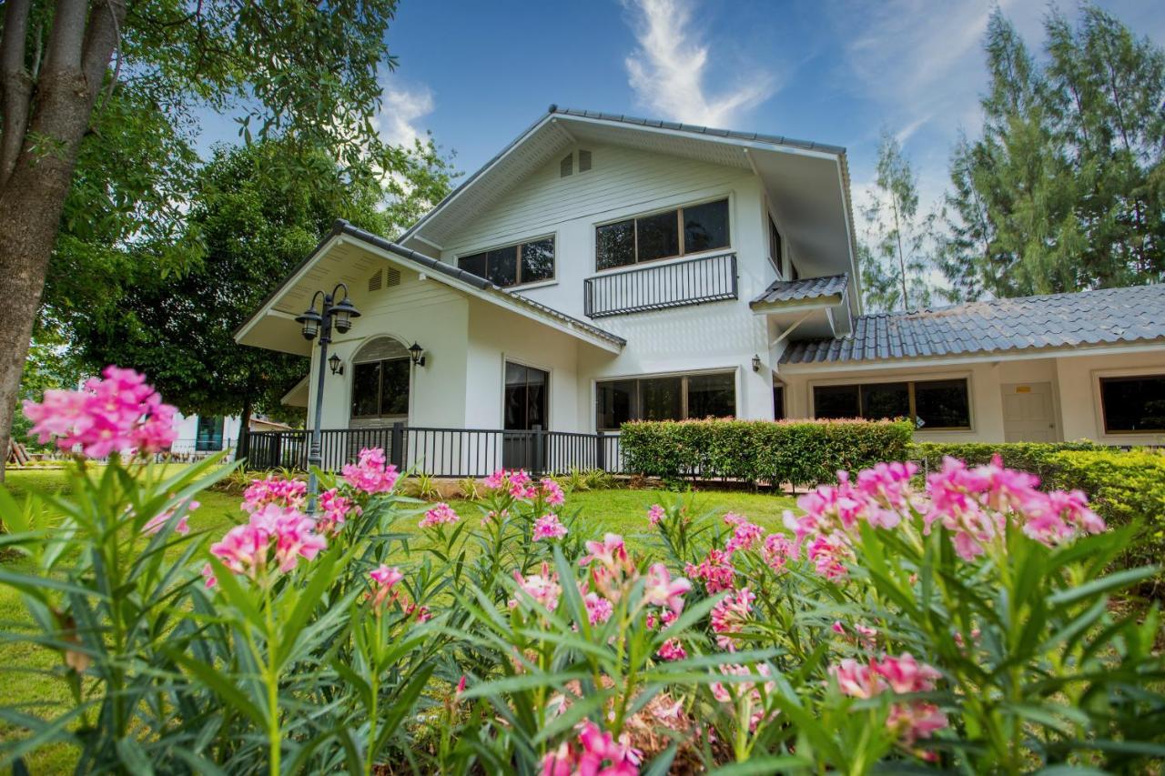 Diamond Hill Resort Nong Nam Daeng Exteriör bild