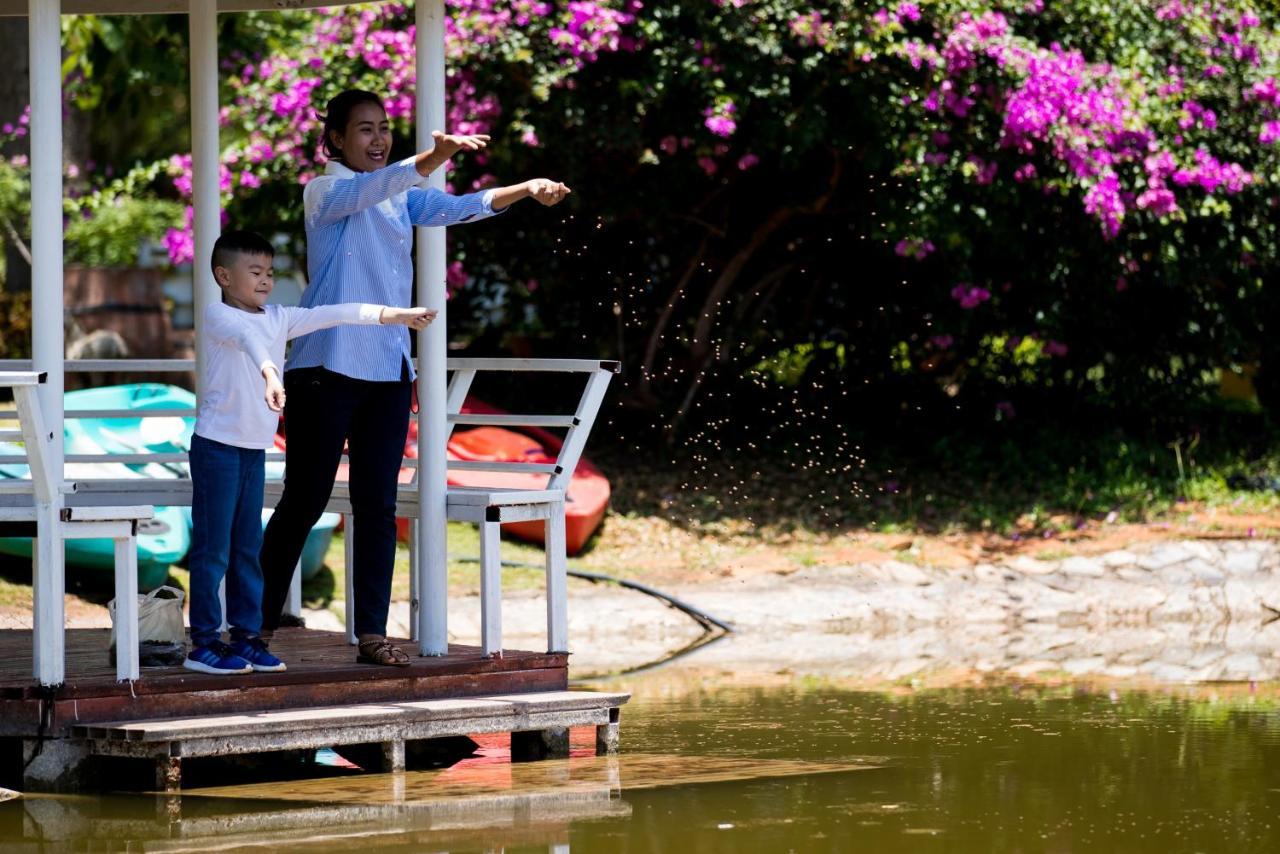 Diamond Hill Resort Nong Nam Daeng Exteriör bild