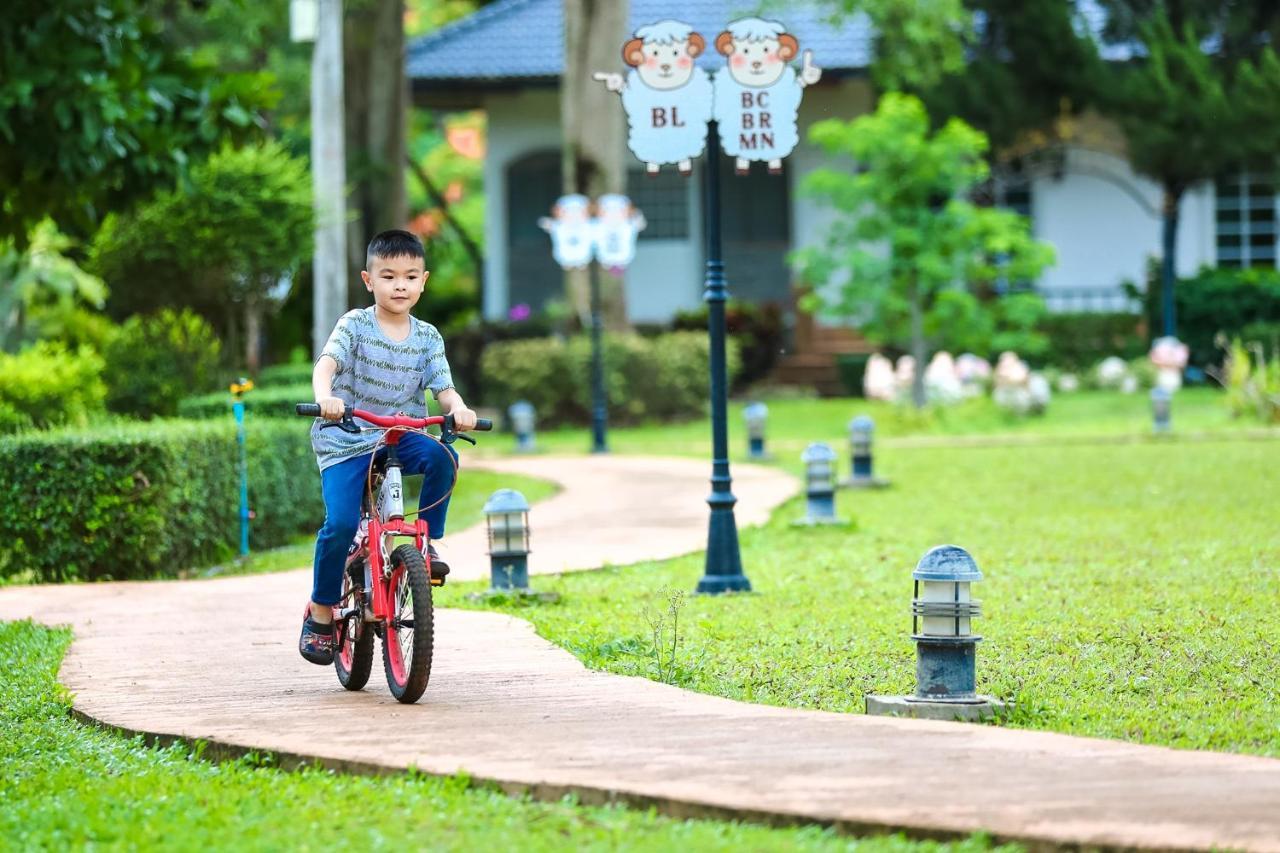 Diamond Hill Resort Nong Nam Daeng Exteriör bild